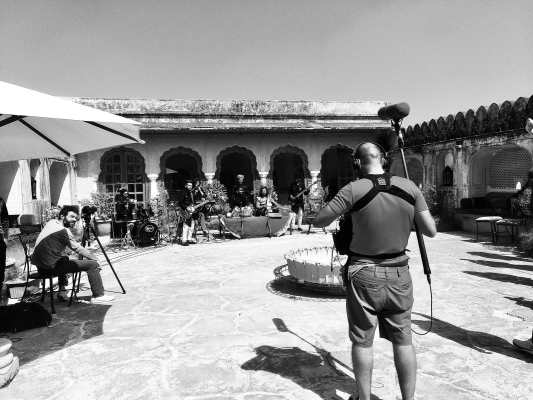 410F7524-8BAA-4DB5-8361-1D5D85DFED66-min